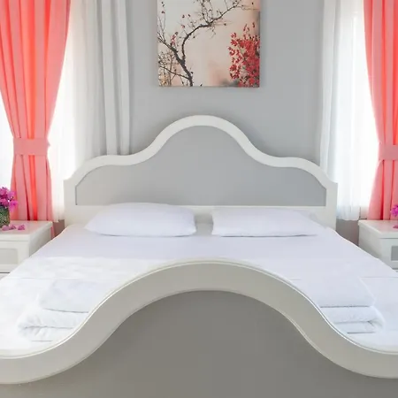 Olya Boutique Отель Бельдиби